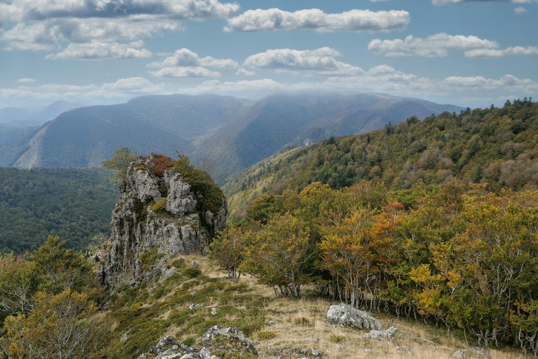 Geologická krajina Slovenska s horskými formáciami